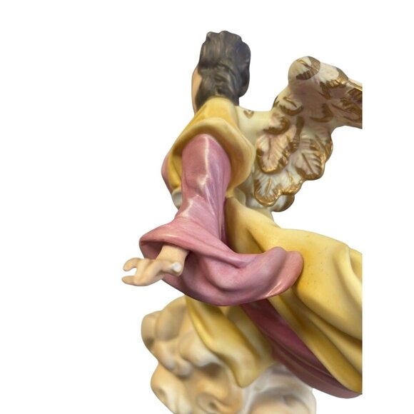 Vintage Vatican Collection Angel Figurine With Gold Accents & Red Box - Picture 4 of 4